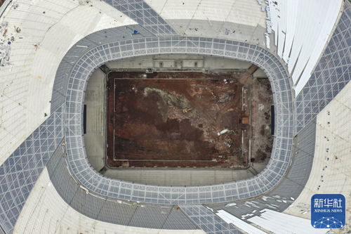 重庆龙兴足球场进入金属屋面及幕墙装饰装修施工收尾阶段
