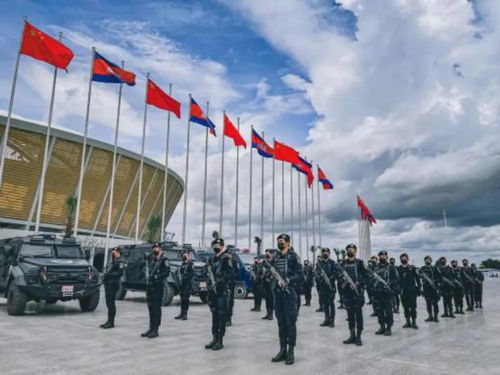 实拍 柬政府出动武装力量,为体育场交接仪式保驾护航