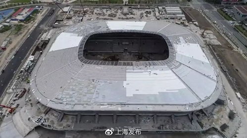 上海浦东足球场膜单元吊装完成,单元间无缝对接世界首例
