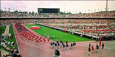 墨西哥 毒枭阴影下的体育场地铺装困境